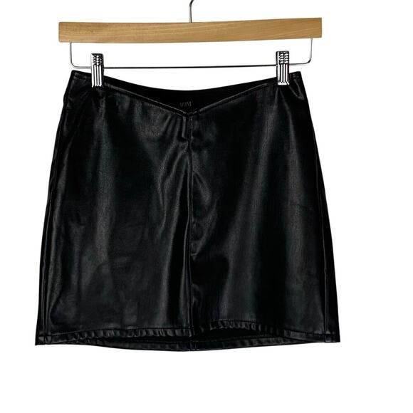 AFRM Dresses & Skirts - AFRM Black Faux Leather Mini Skirt S  V Front Edgy Chic Sleek Night Out NWT